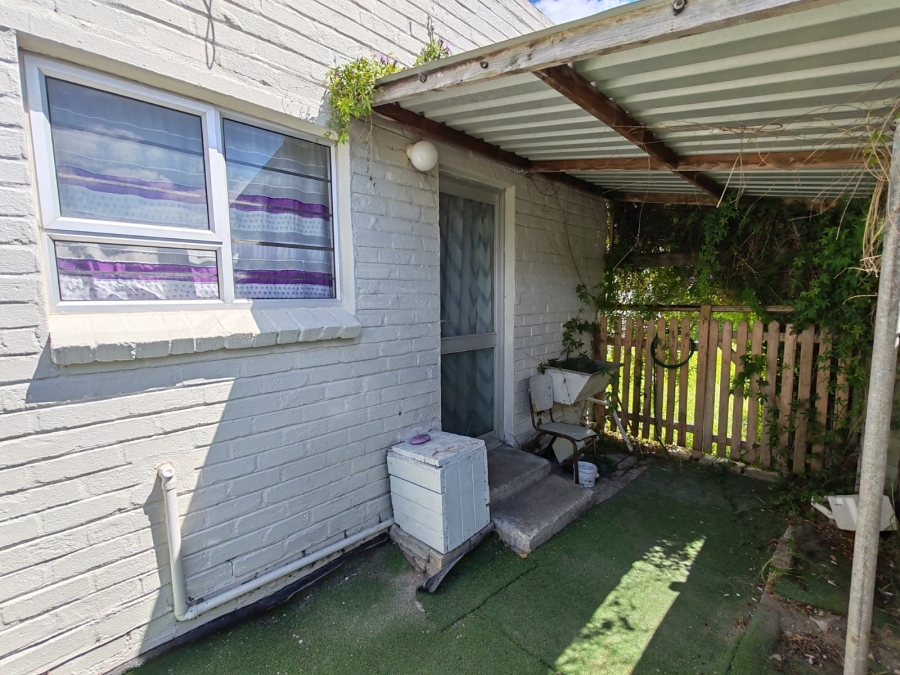 4 Bedroom Property for Sale in De Kelders Western Cape